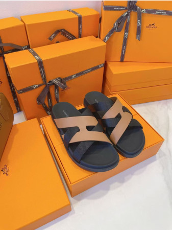 ua H**mes kazimir sandal
