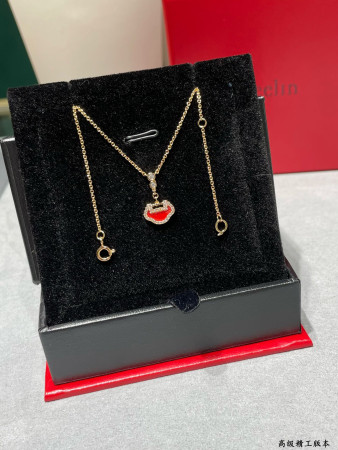 Qee1in mini ruyi necklace