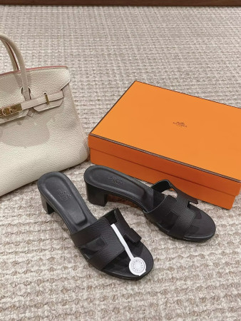 ua H**mes oasis sandal