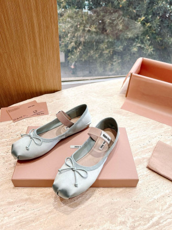 ua M1v M1v satin ballerinas