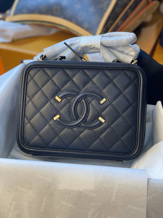 Ch*el vanity case   17x7x13cm