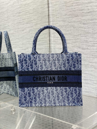 large d*or book tote blue De*1m d*or oblique jacquard 26x8x22cm