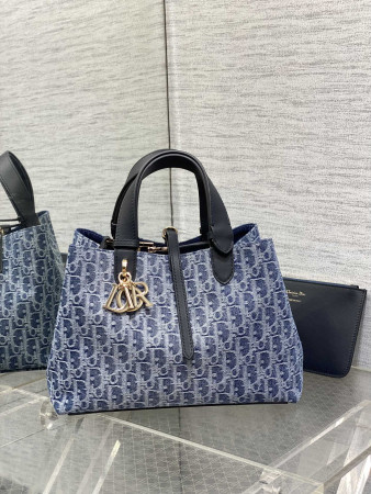 medium d*or toujours bag blue De*1m d*or oblique jacquard 28.5 x 21.5 x 17 cm