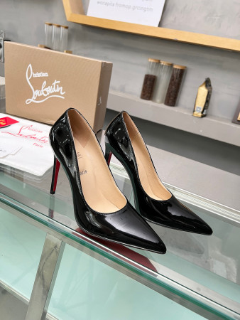 ua ch**an louboutin cl red-botT0m shoes
