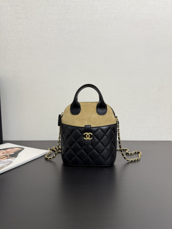 Ch*el clutch with chain ap4742 18x17x6cm