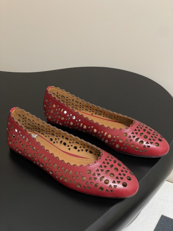 ua alaïa laser-cut leather ballet flats(cusT0mized size 7-10 days production time)