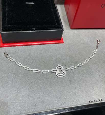 Qee1in triple loop gourd bracelet