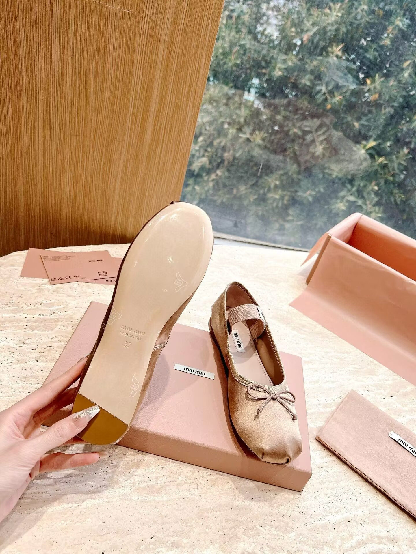 ua M1v M1v satin ballerinas