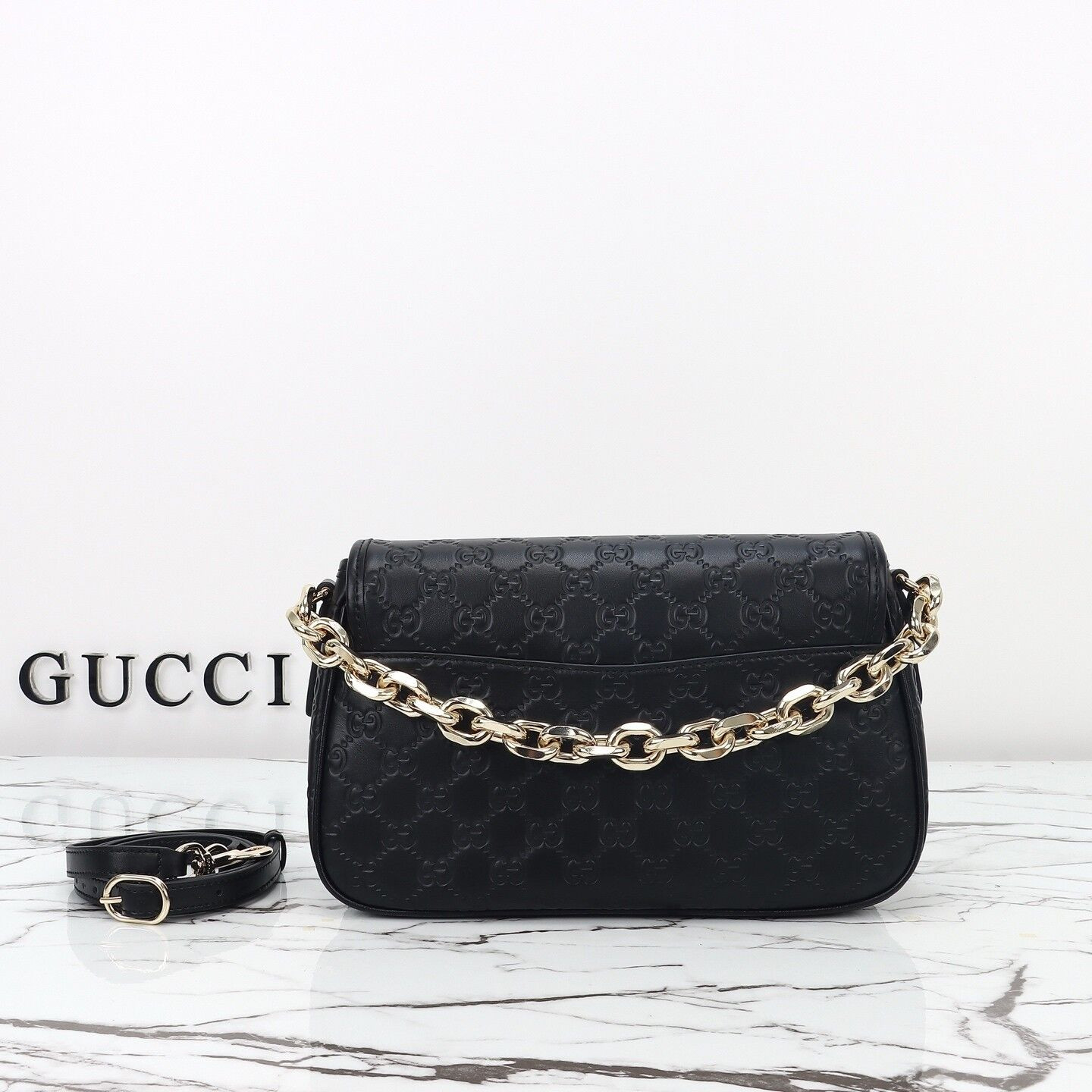 G*u*i gg emblem medium shoulder bag 28x17x9cm