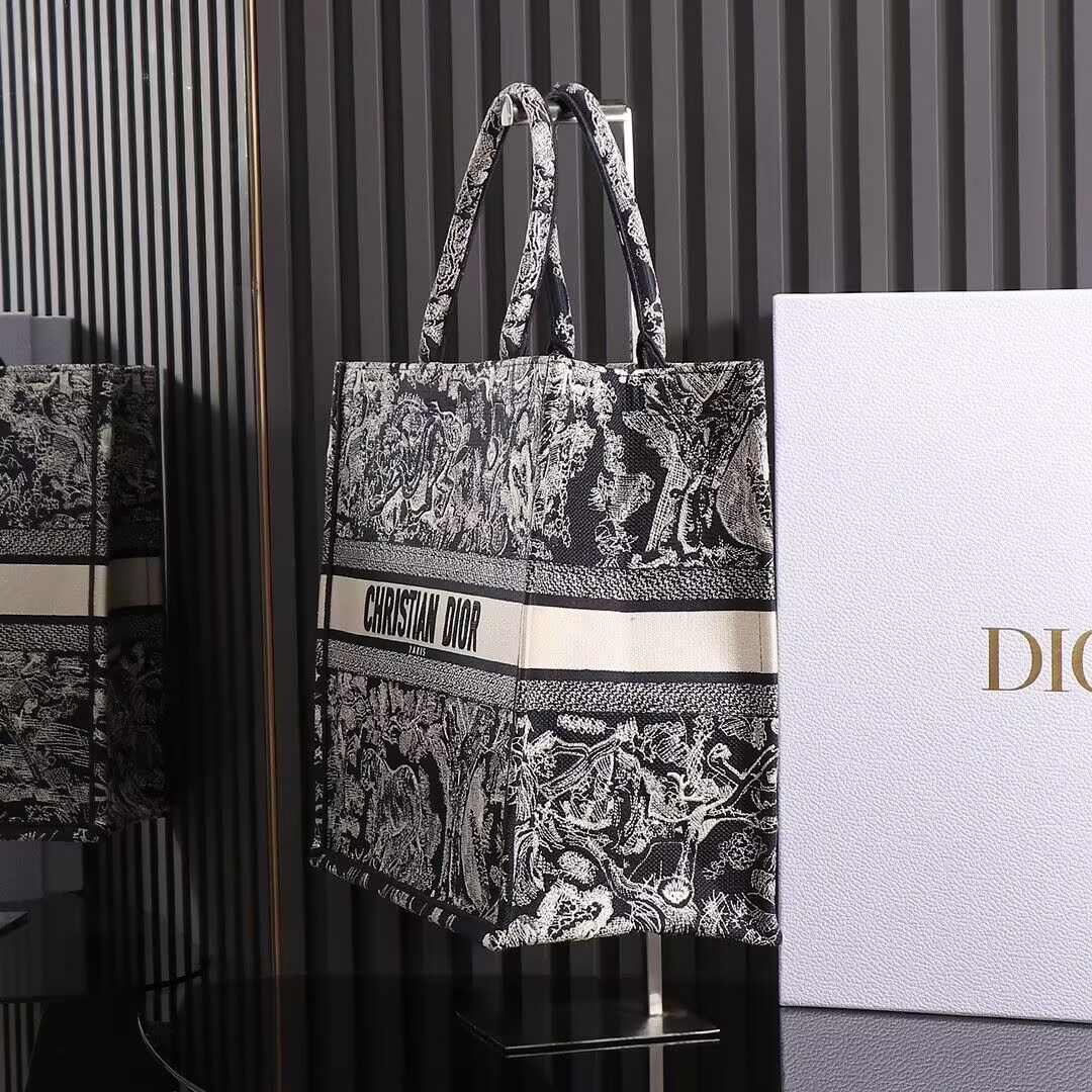 D*or book tote 42x18x35cm