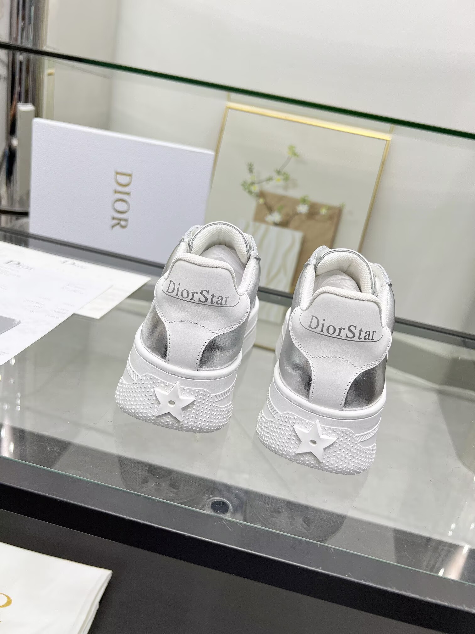 ua D*or star platform sneaker