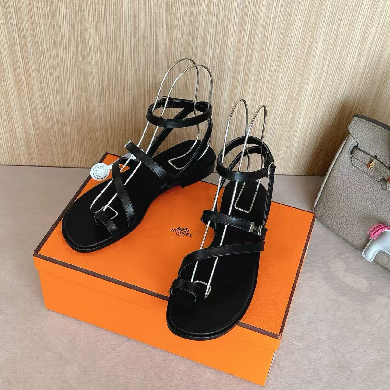 ua H**mes harmonie sandal