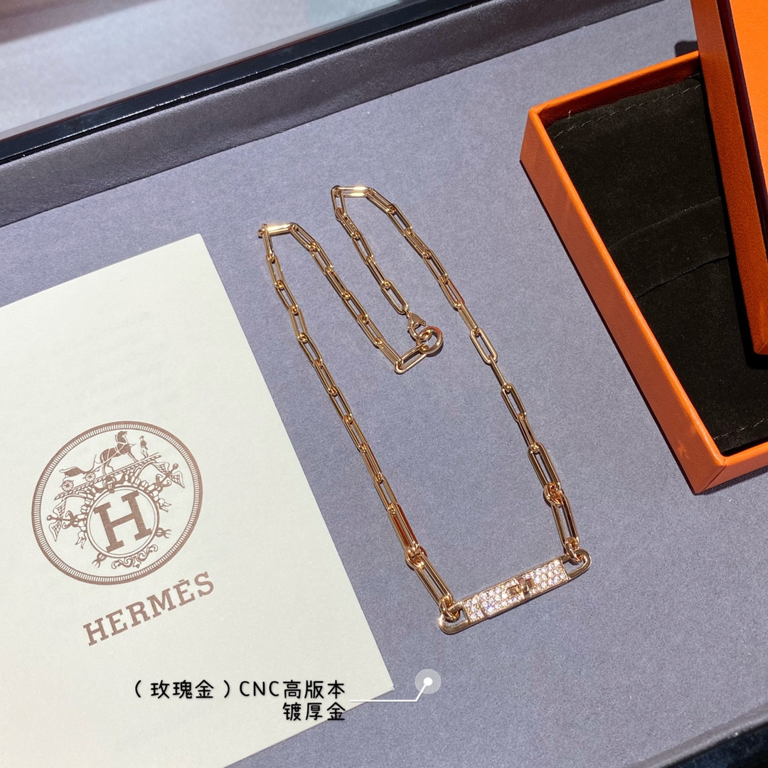 H**mes belt button necklace