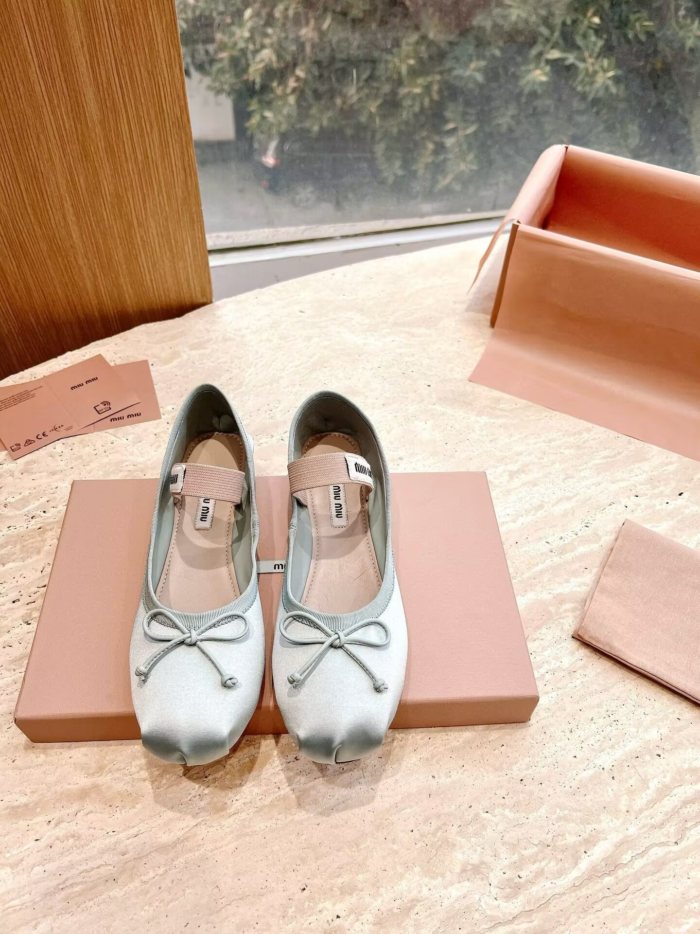 ua M1v M1v satin ballerinas