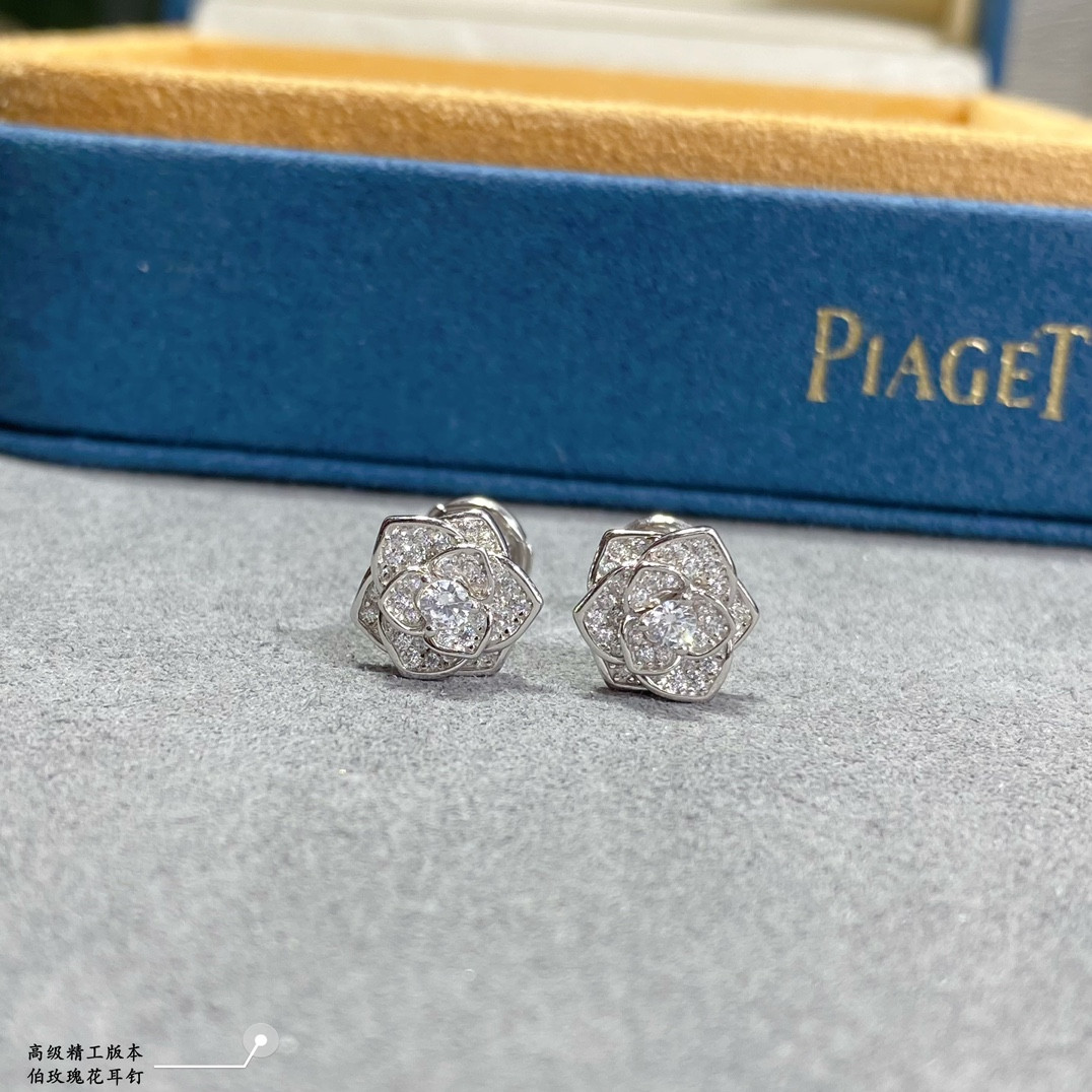P1aget rose stud earrings