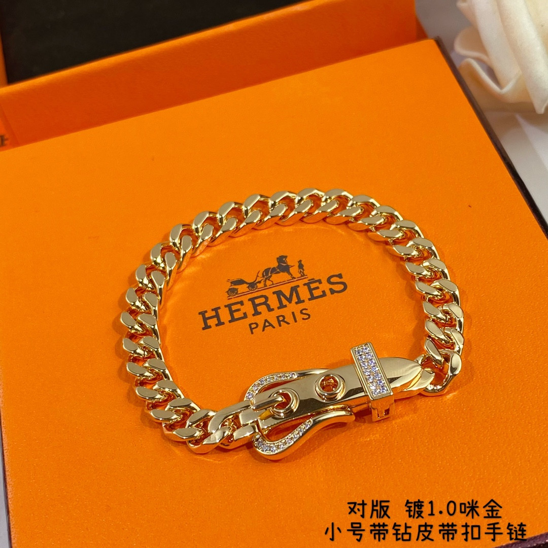 H**mes small di*m*nd-encrusted belt bracelet