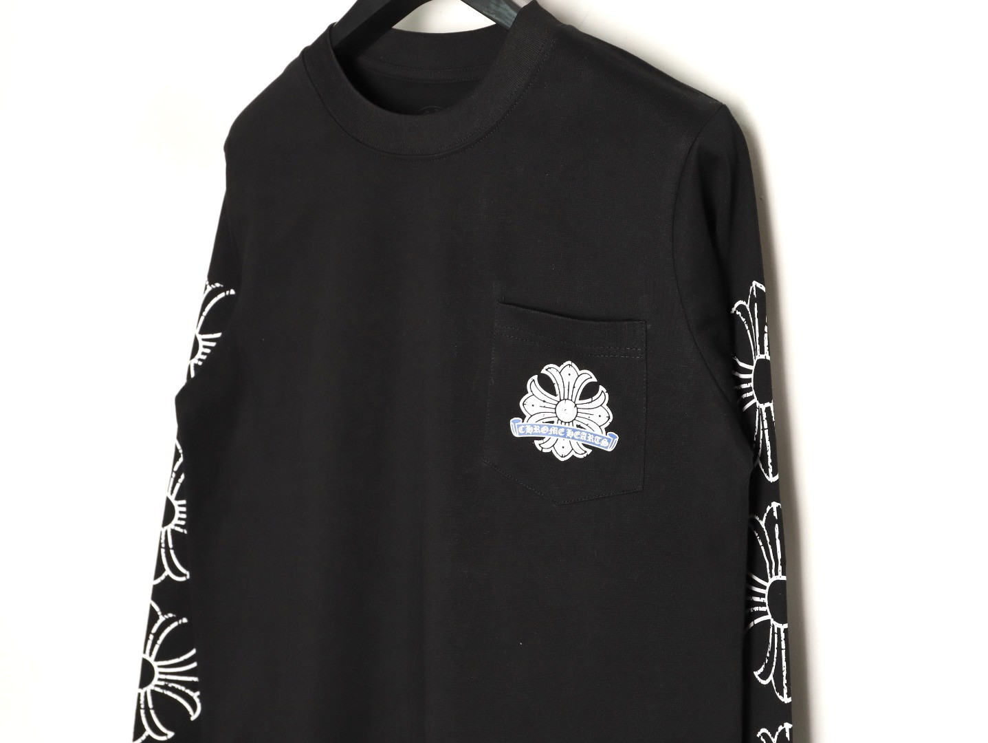 Ch**me He**ts long-sleeved t-shirt