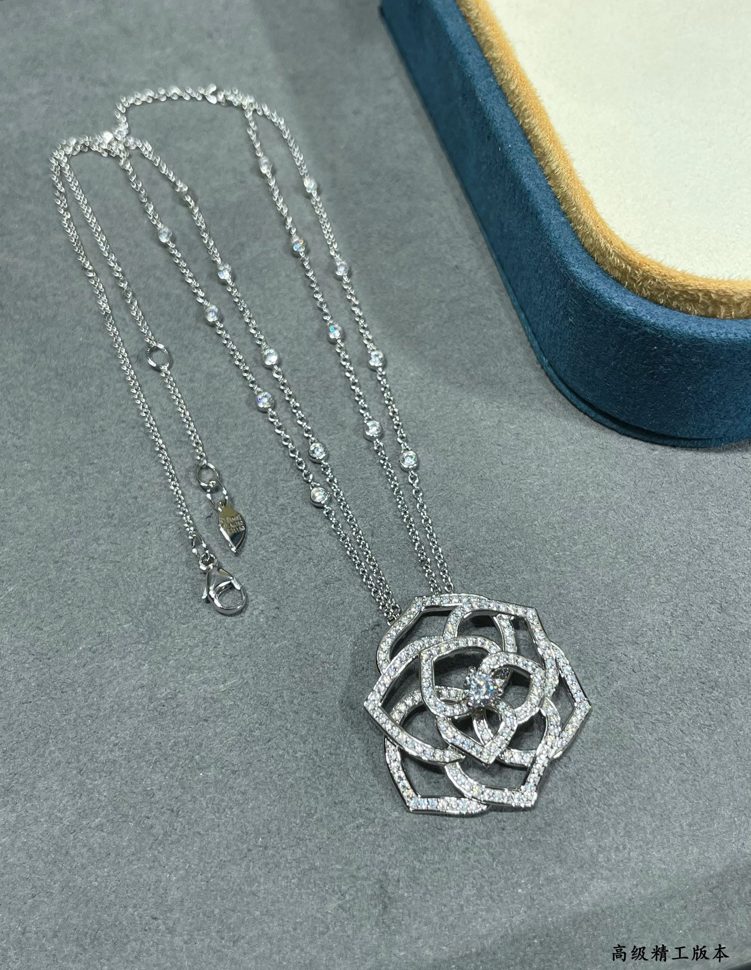 P1aget fully di*m*nd-encrusted hollow rose necklace