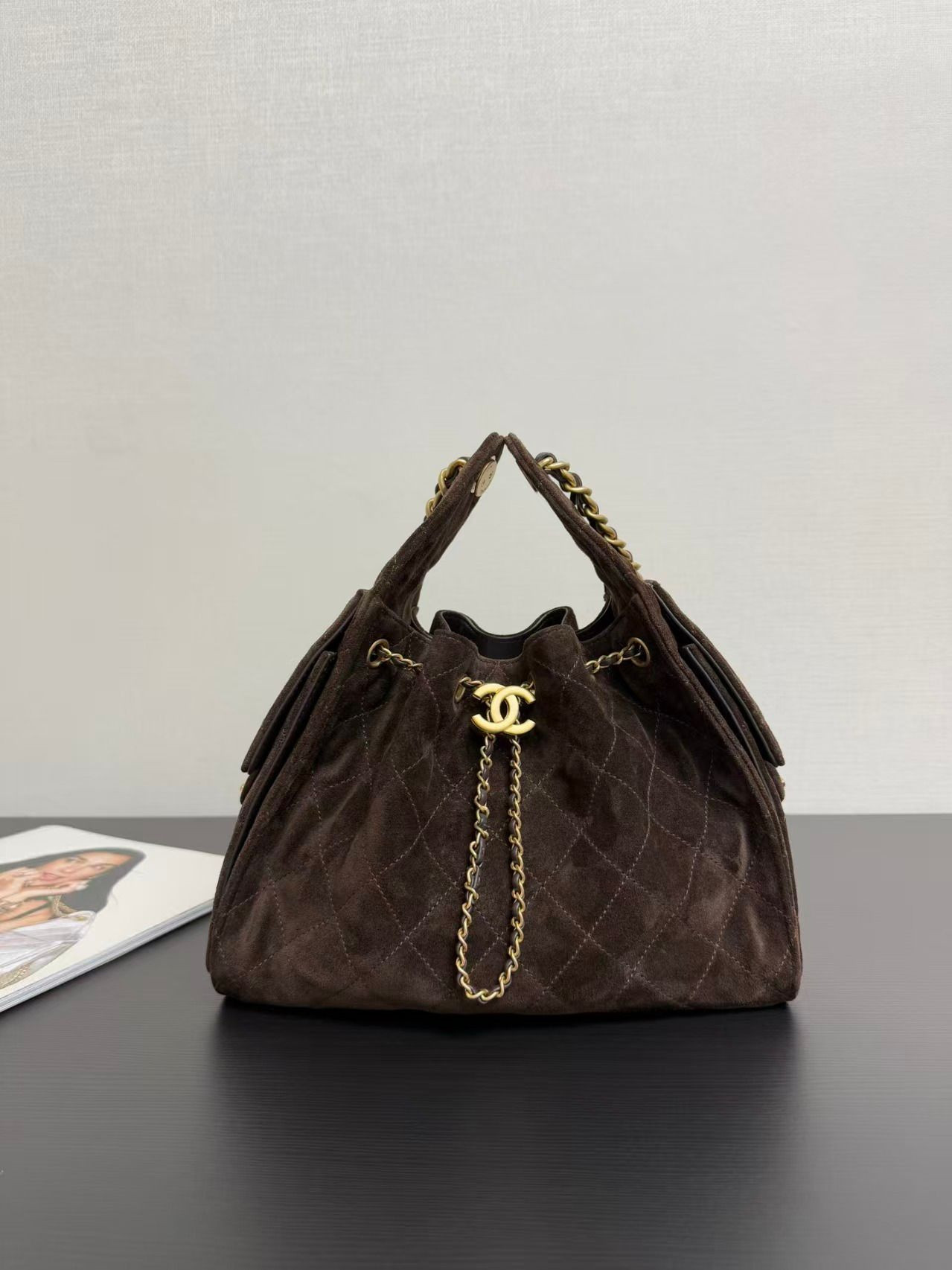 Ch*el 25c bucket bag 26x30x14cm