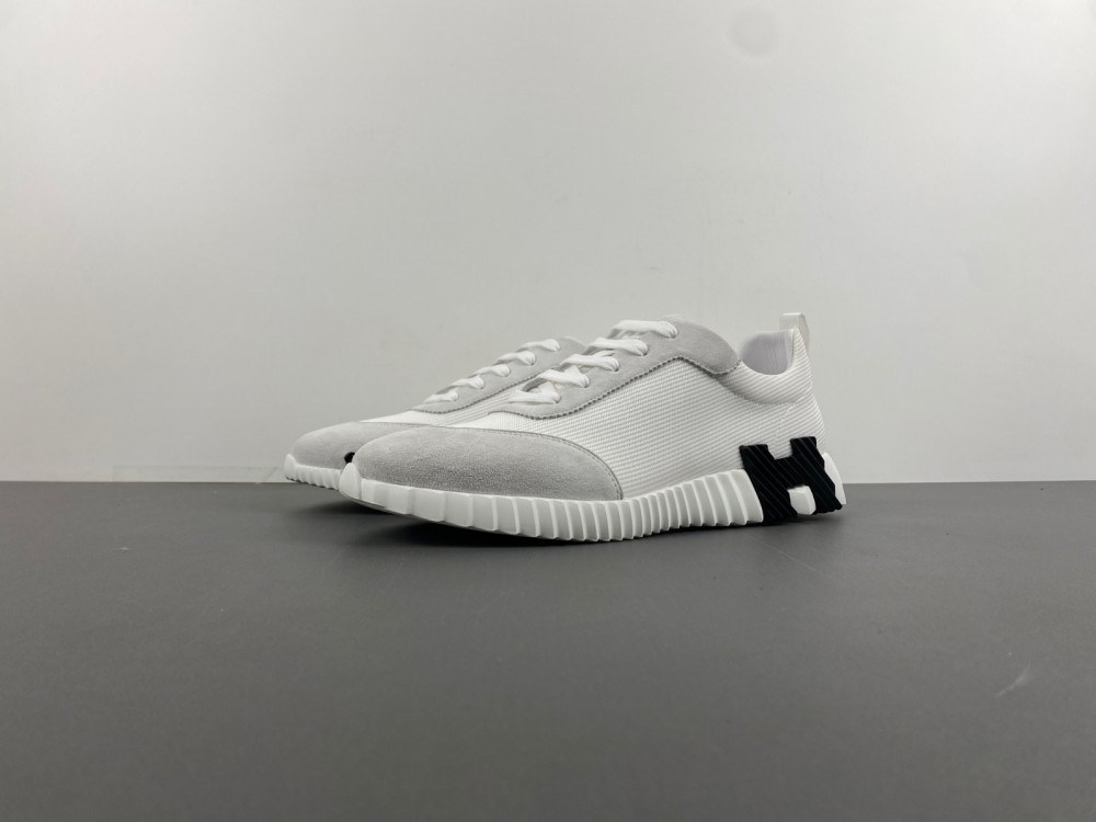 ua H**mes bouncing sneaker