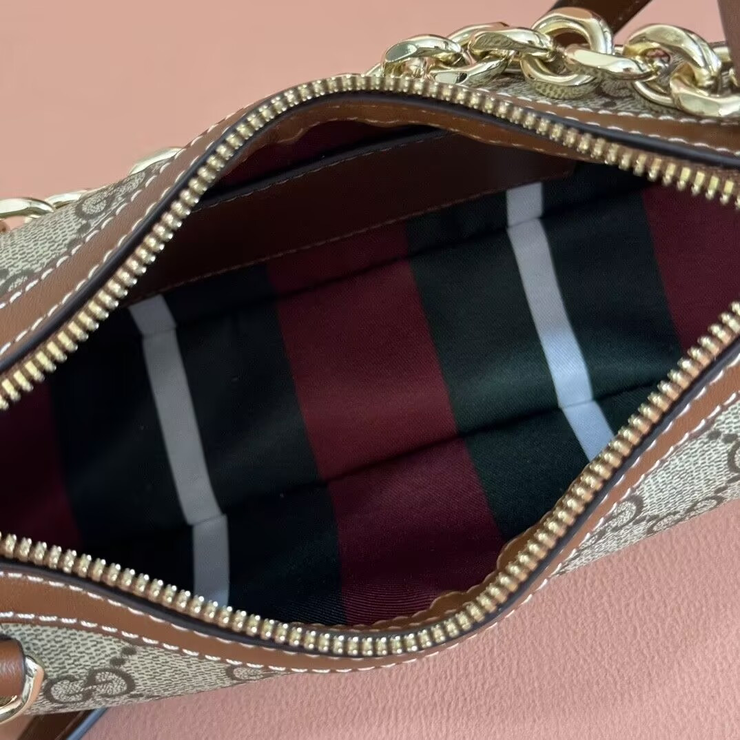 G*u*i gg emblem small shoulder bag 24x16.5x6cm