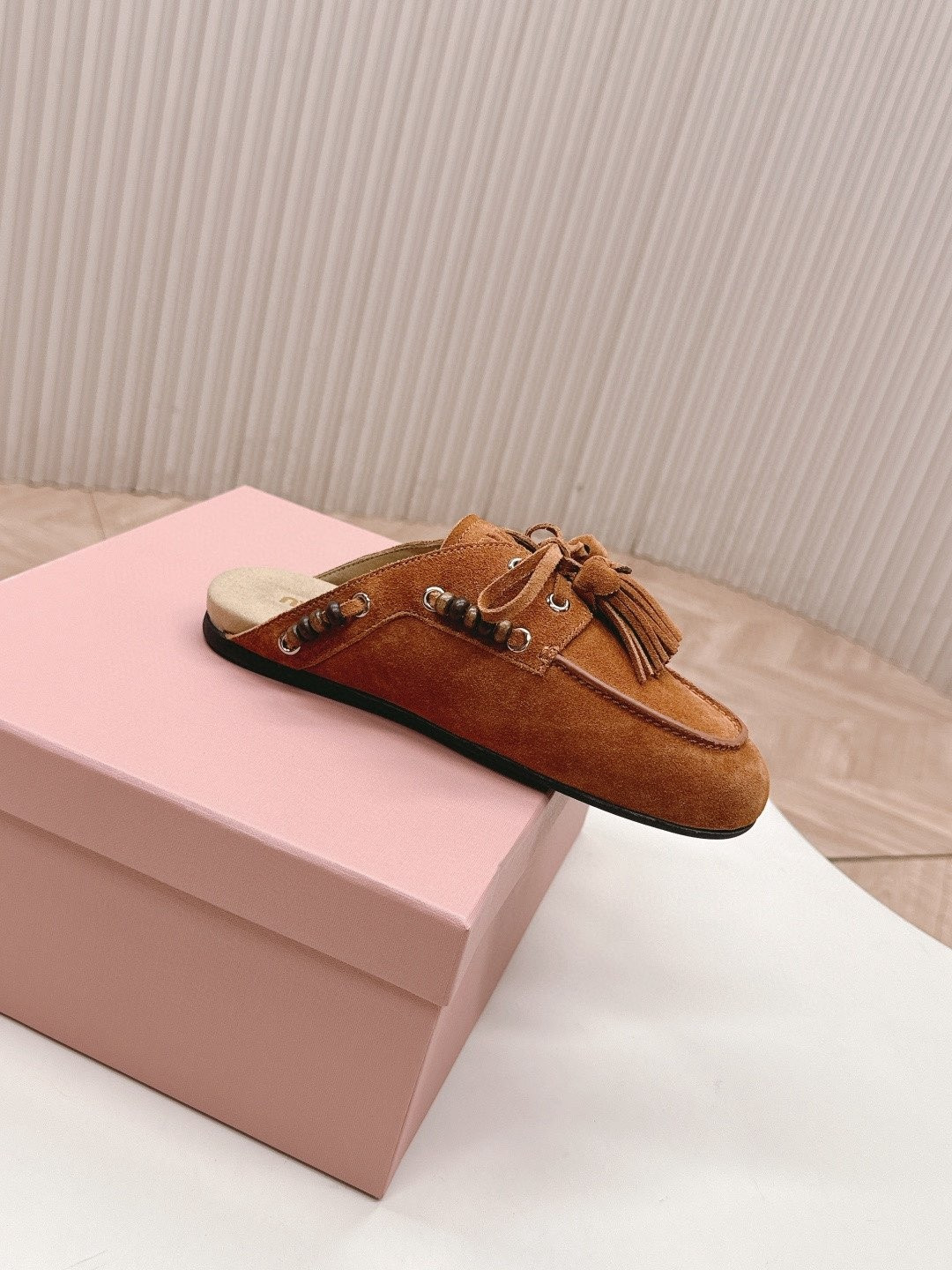 ua M1v M1v tassel mules