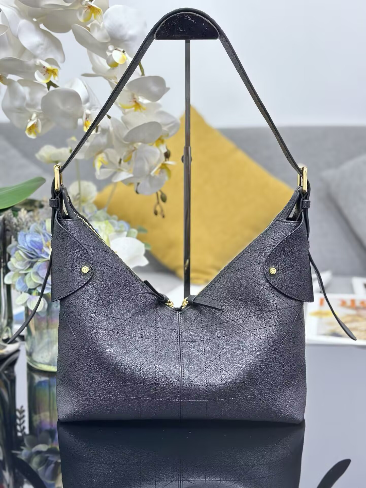 D*or medium D*or voyage bag 28x18x12cm