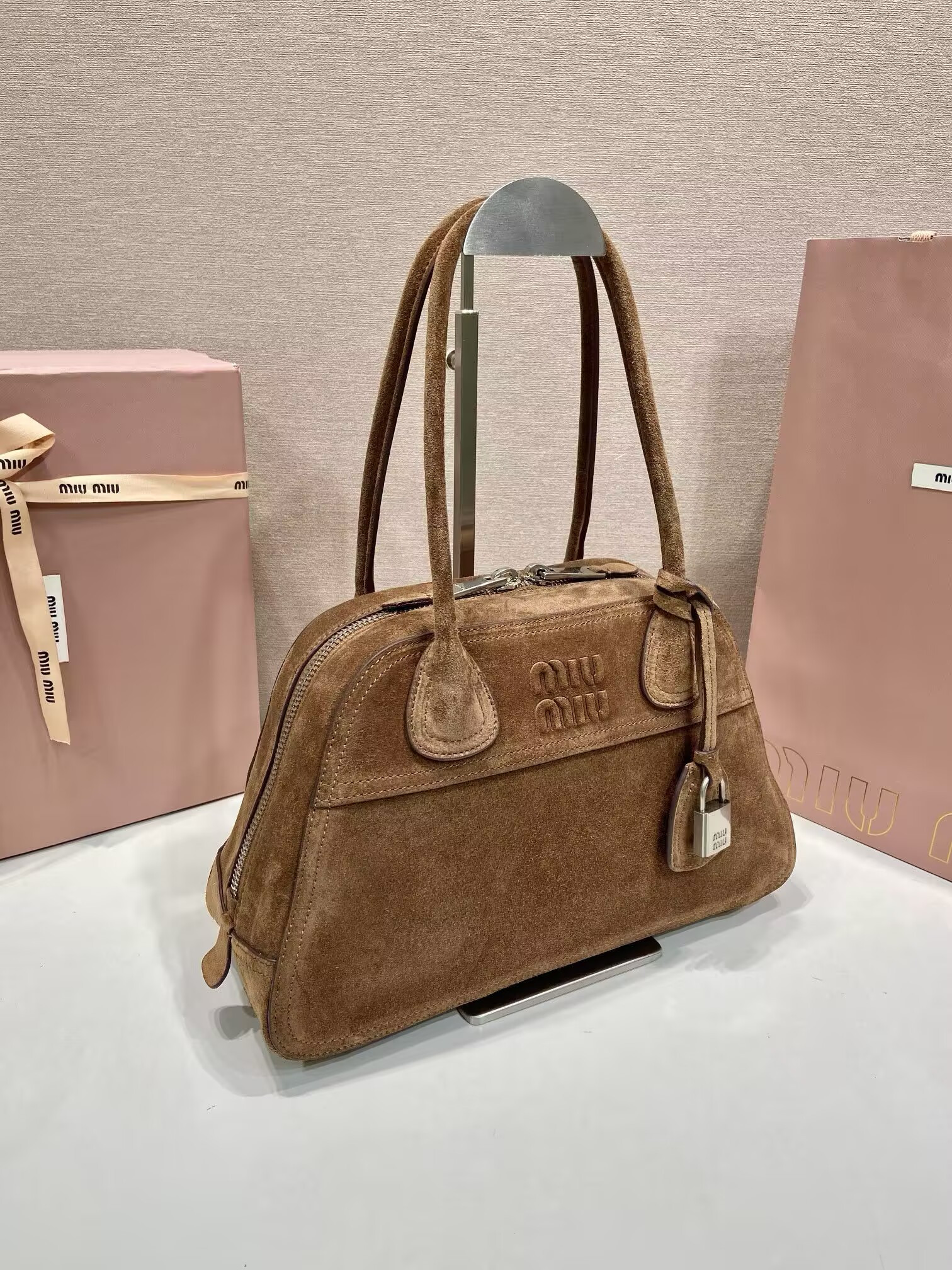 M1v M1v vivant suede bag 32x19.5x11cm
