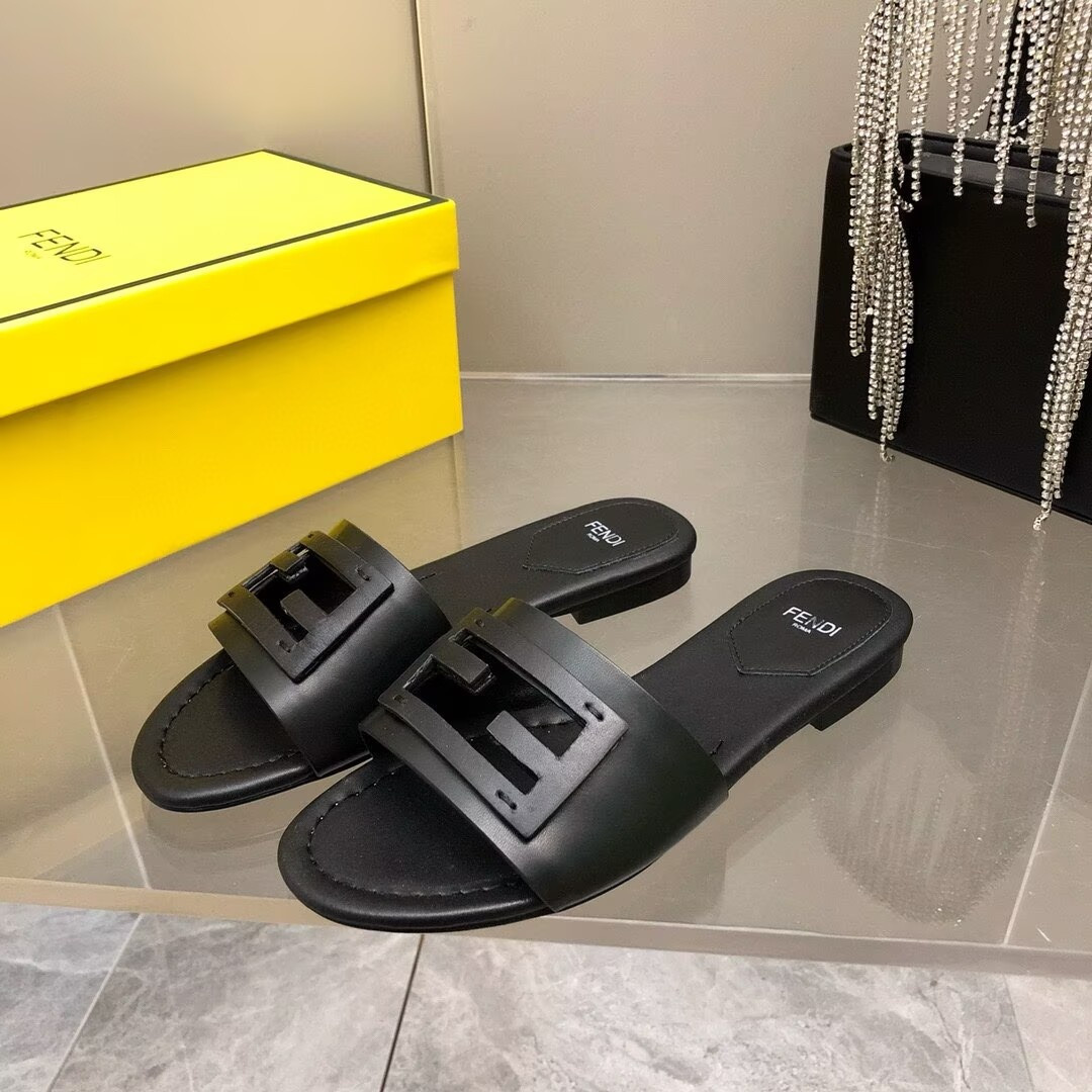 ua F**di baguette leather slides