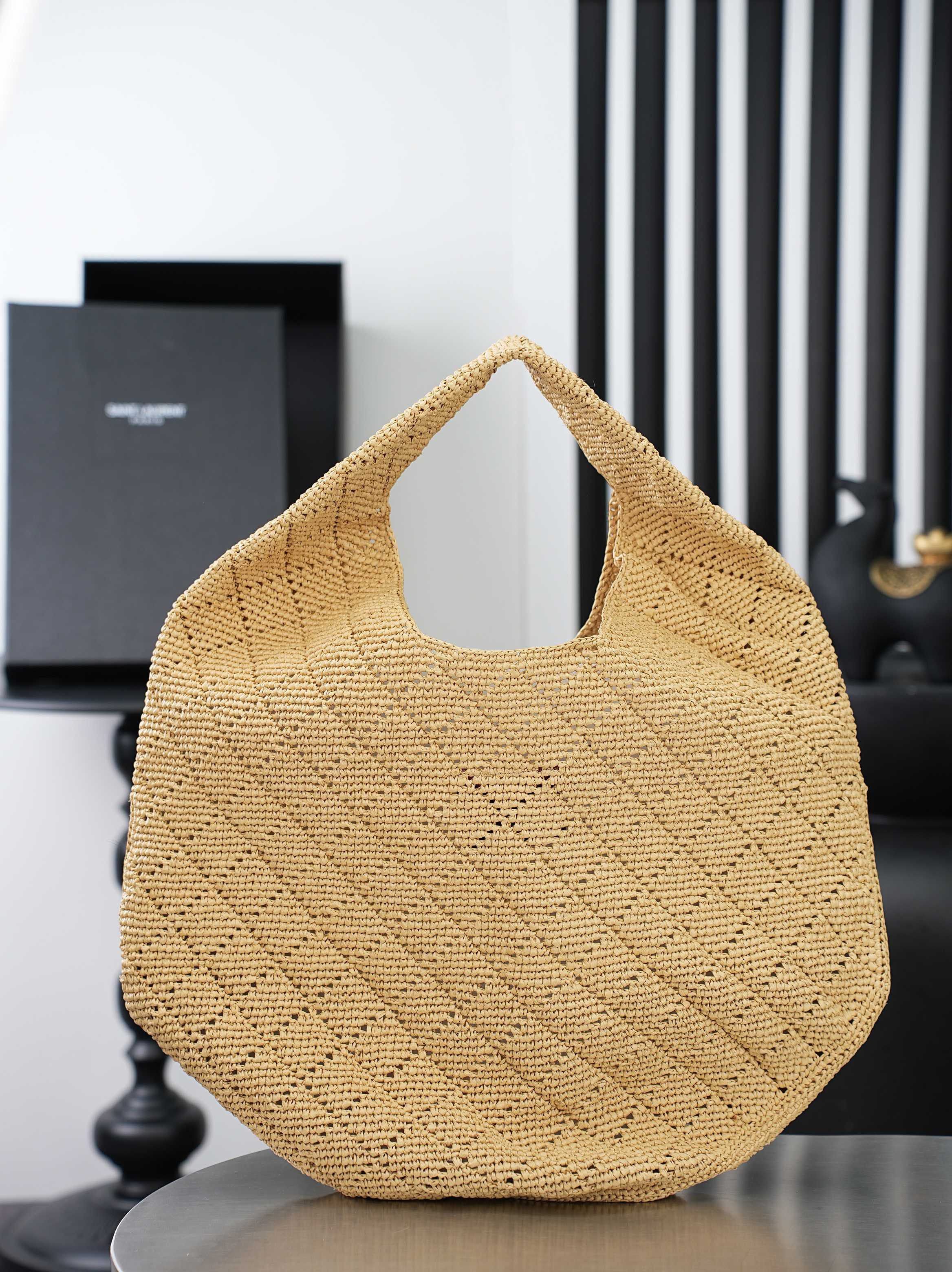 Y*L icare hobo in raffia 30-47x30.5x2-12cm