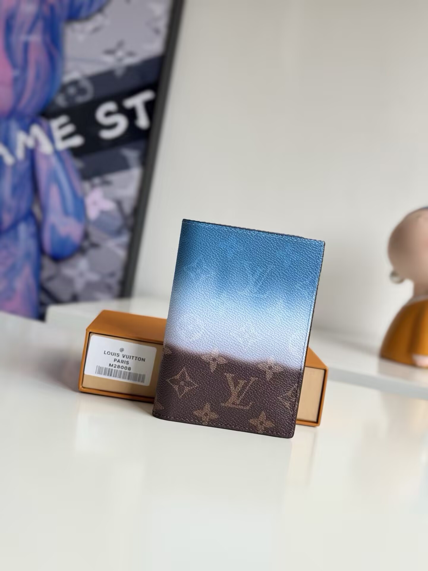 LV Passport Cover M28008 10x14x2.5cm