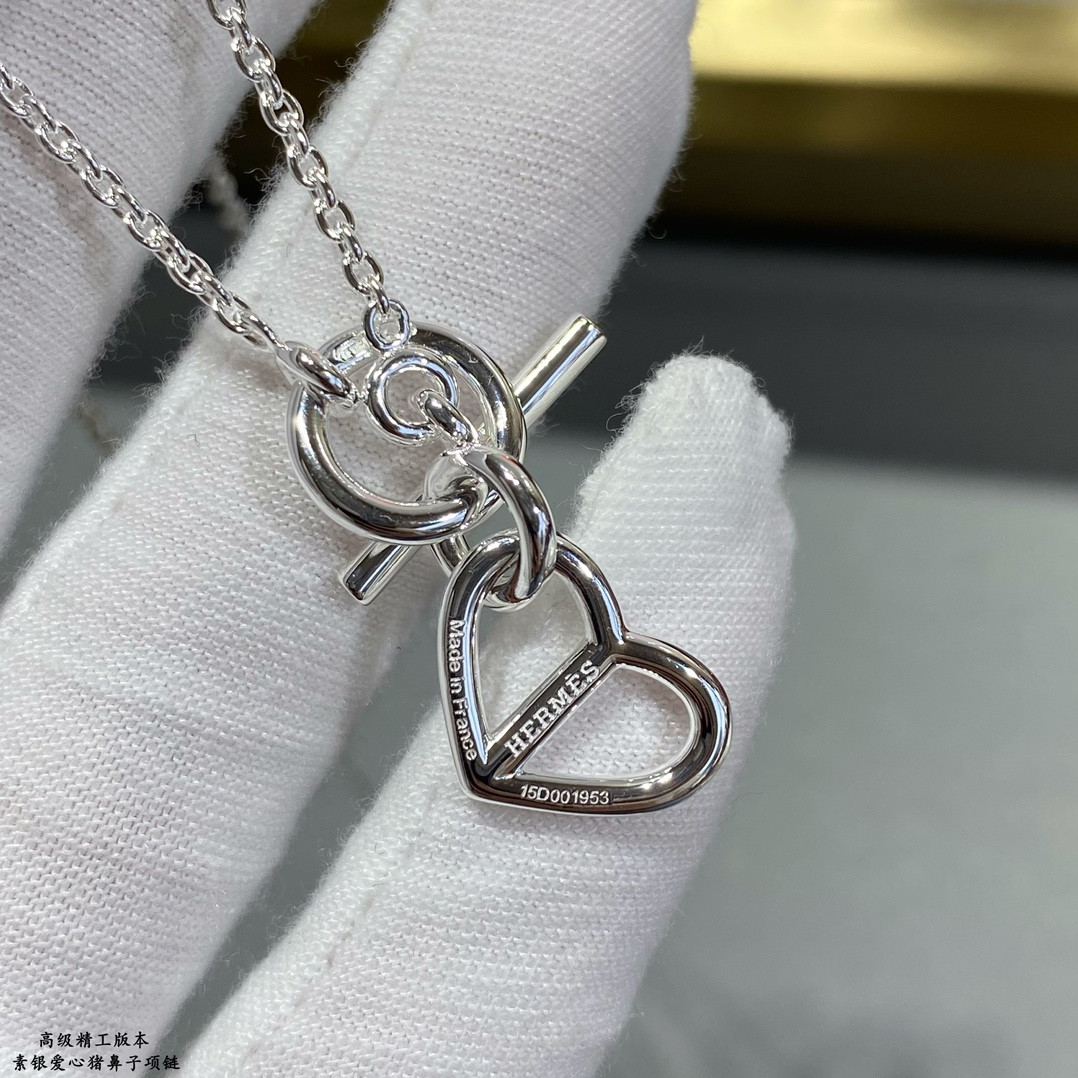 H**mes sterling silver lovehnecklace