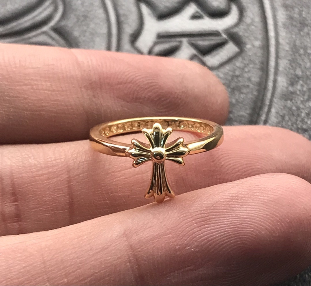 Ch**me He**ts small cross flower ring