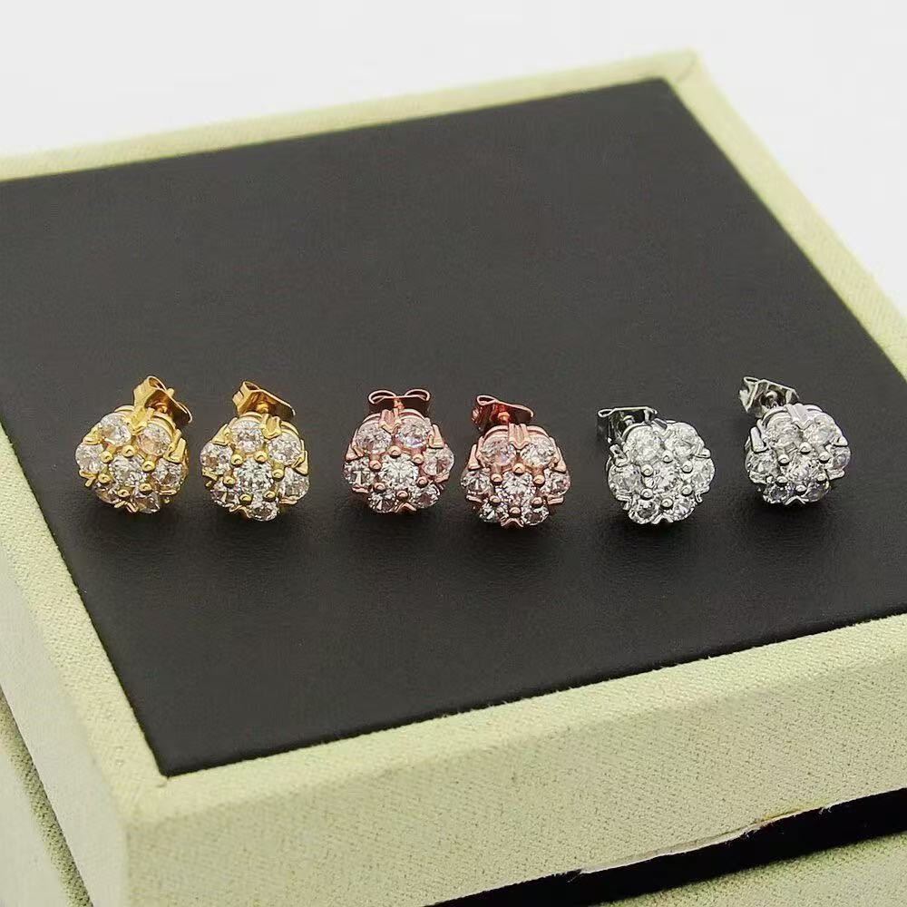 V*N CL*F & arpels fleurette earrings