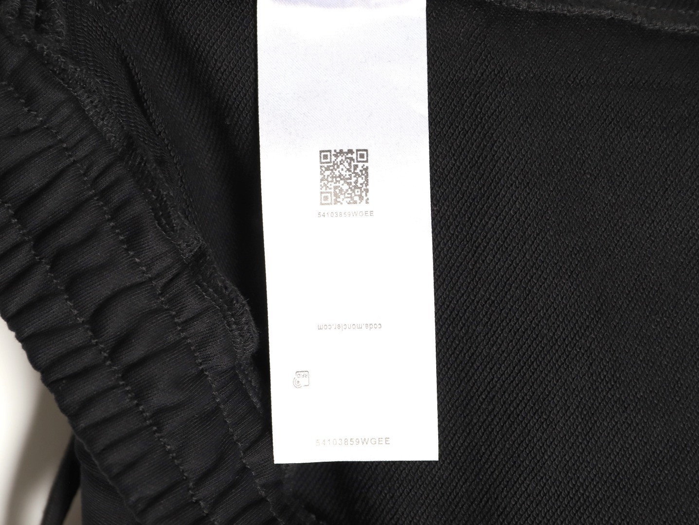 M0nc1er 25fw pants