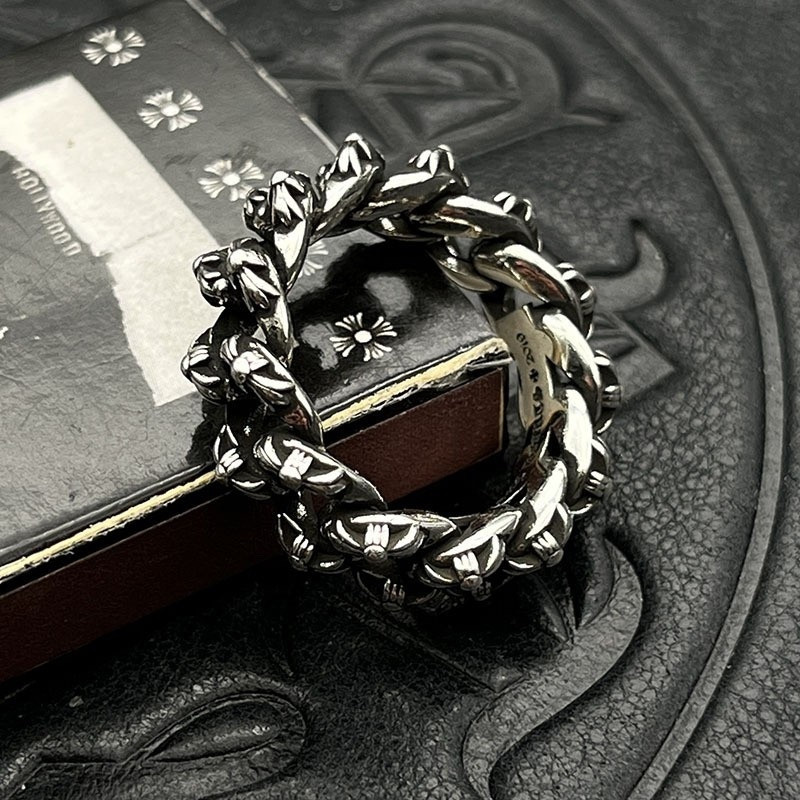 Ch**me He**ts twisted chain ring