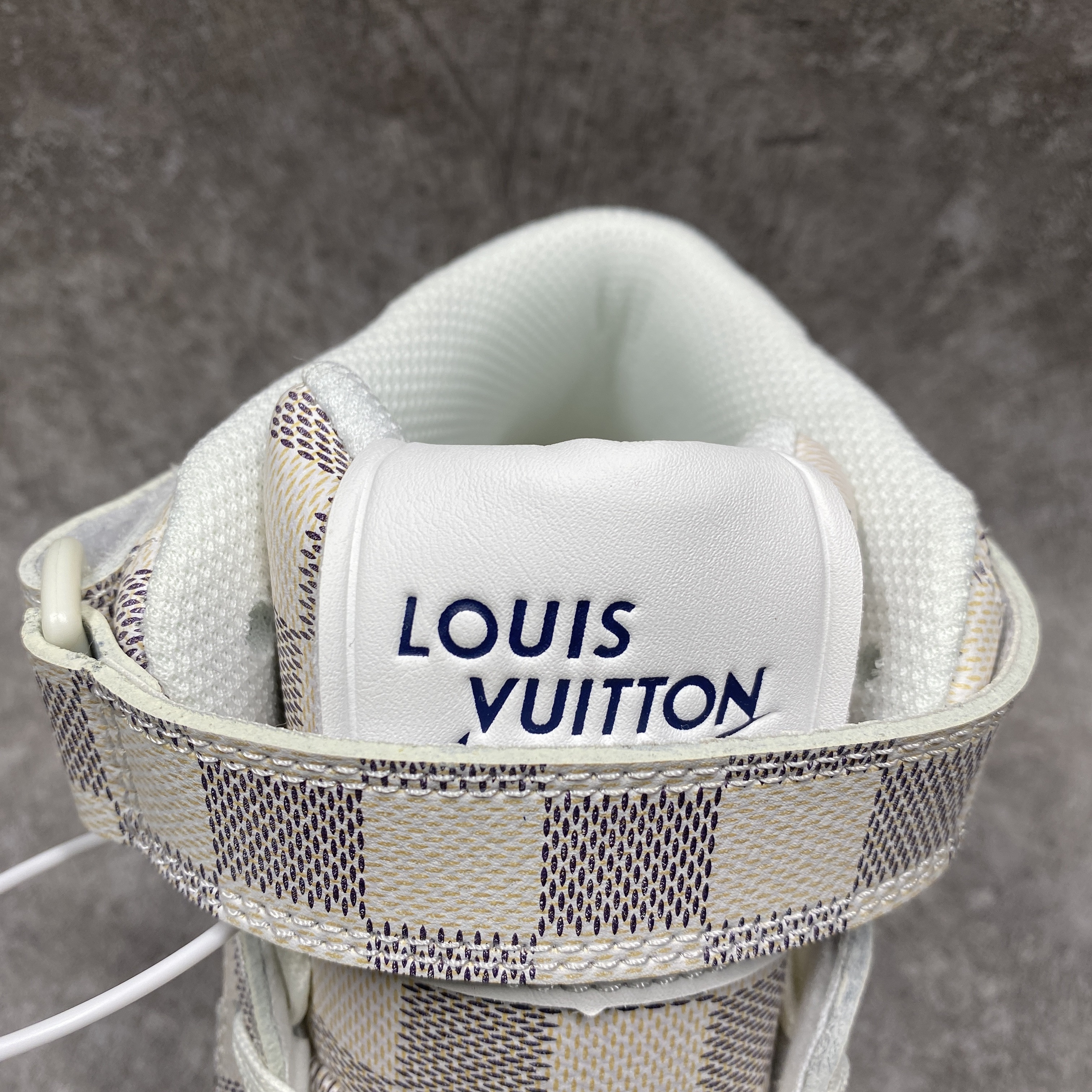 1v x nike air force 1 mid by virgil abloh Gr*ffiti