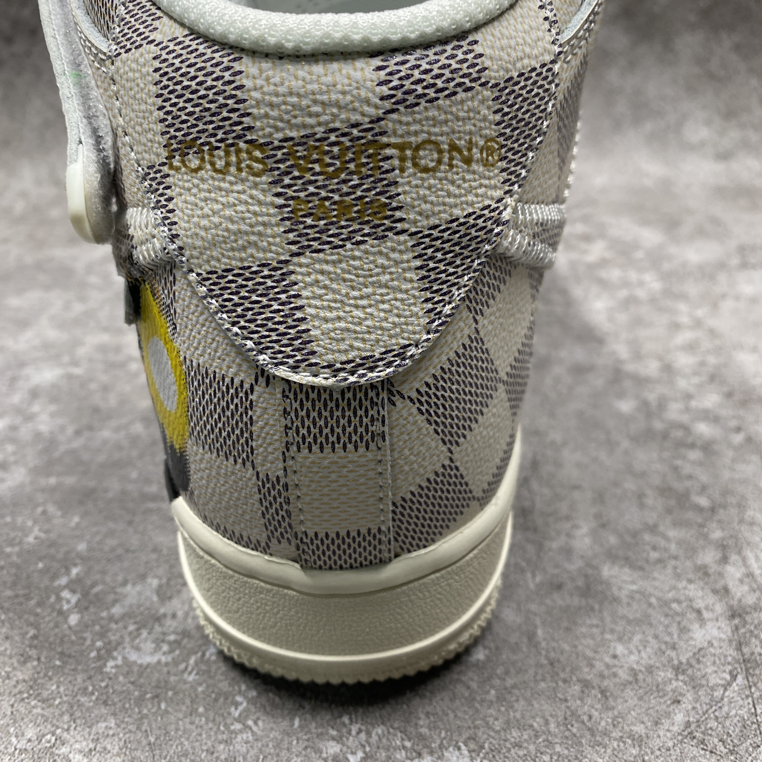 1v x nike air force 1 mid by virgil abloh Gr*ffiti