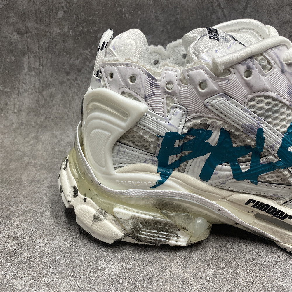 ua runner Gr*ffiti white blue runner Gr*ffiti white blue