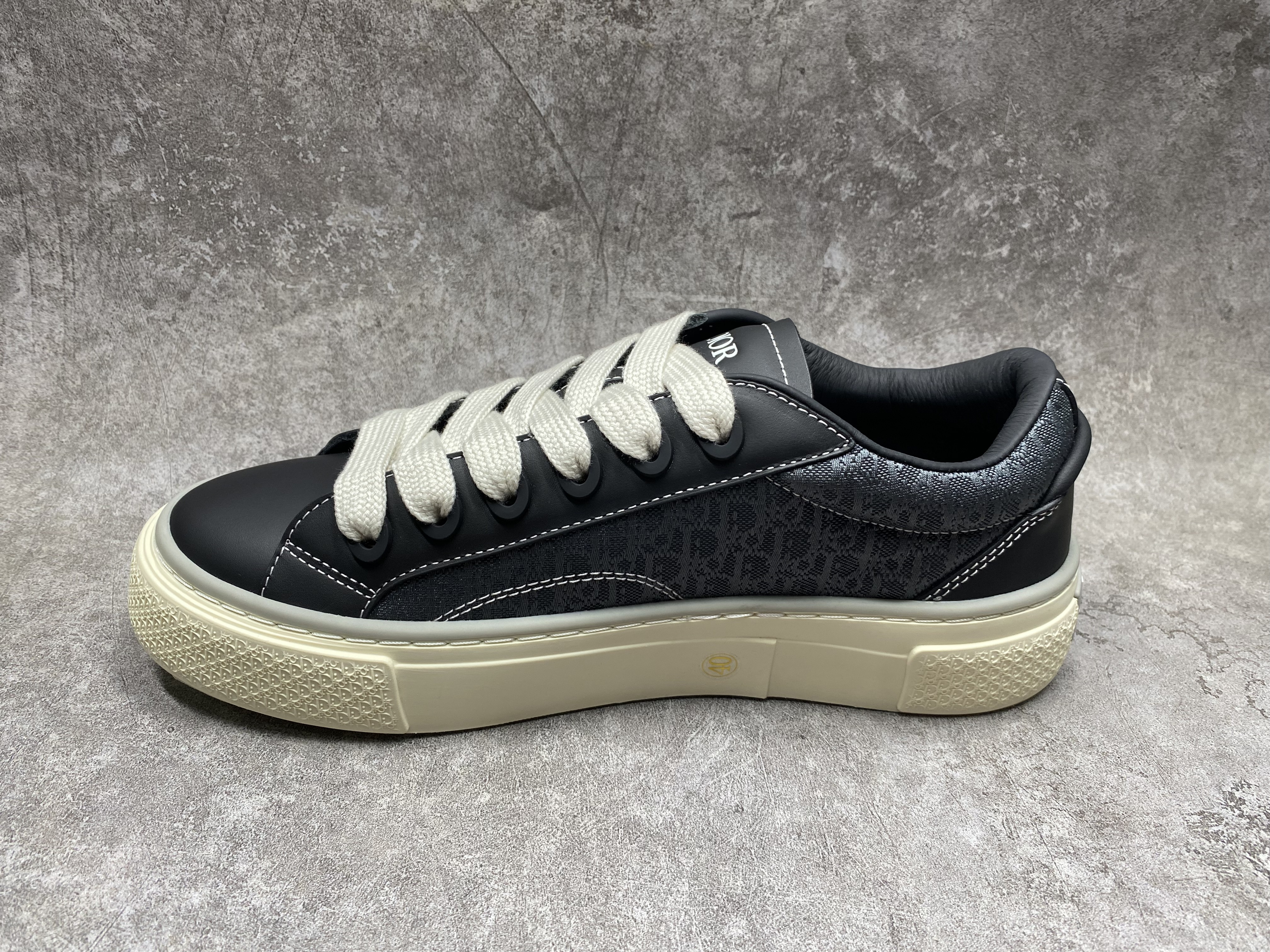 ua D*or b33 sneaker