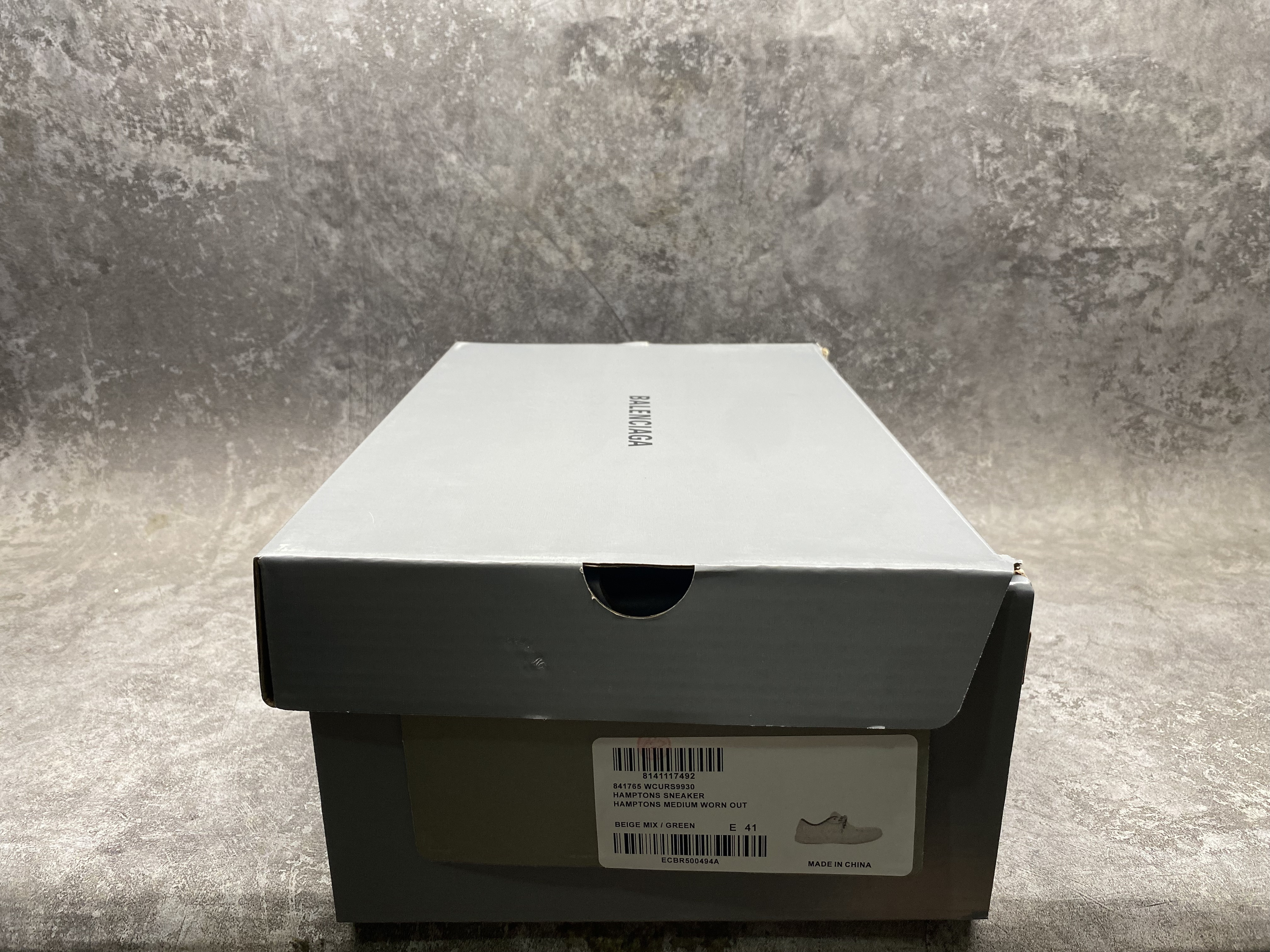 ua Ba*len*cia*ga hamptons worn-out sneaker (run one size large)