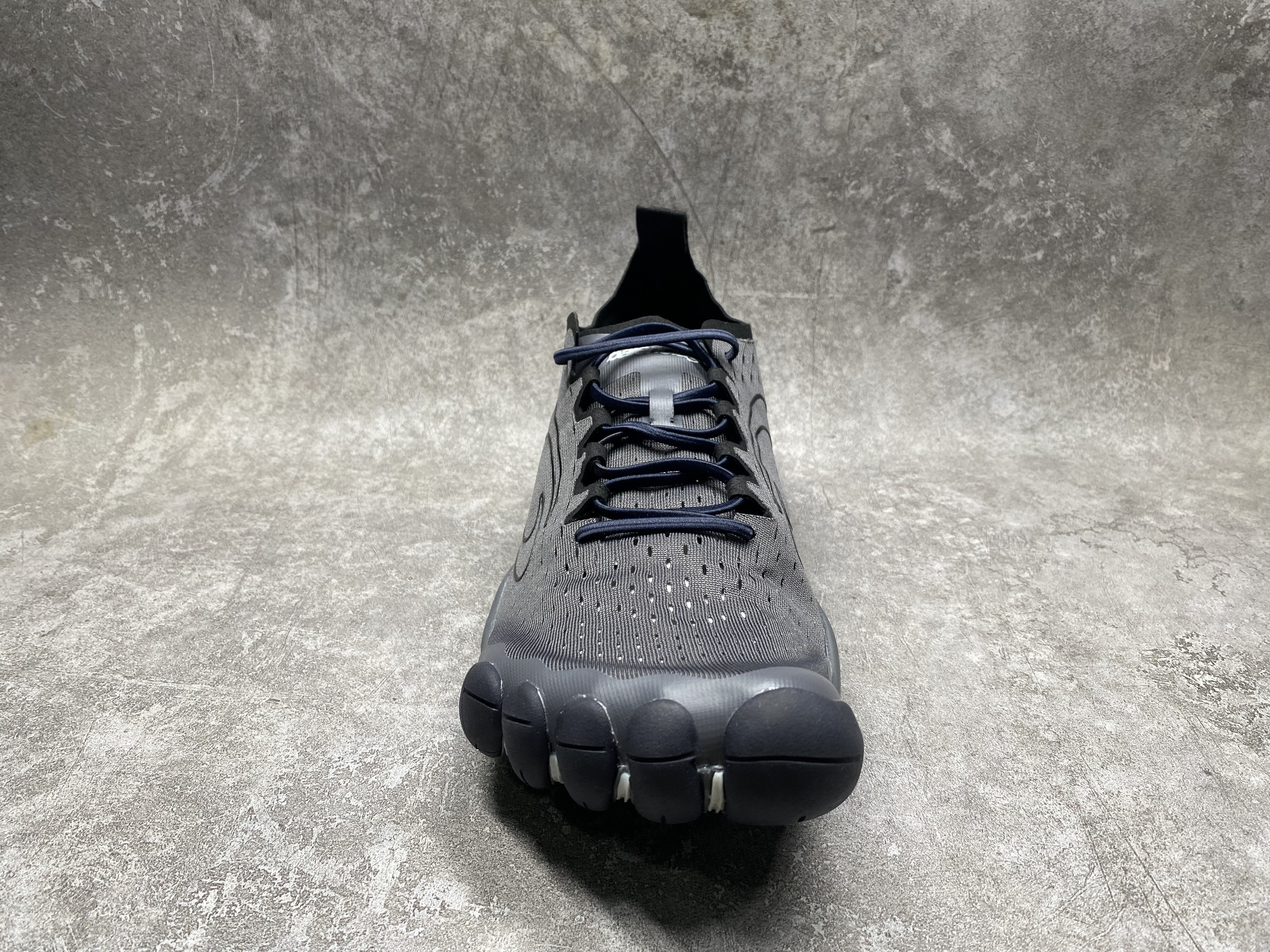ua ba*len*cia*ga anaT0mic runner sneakers
