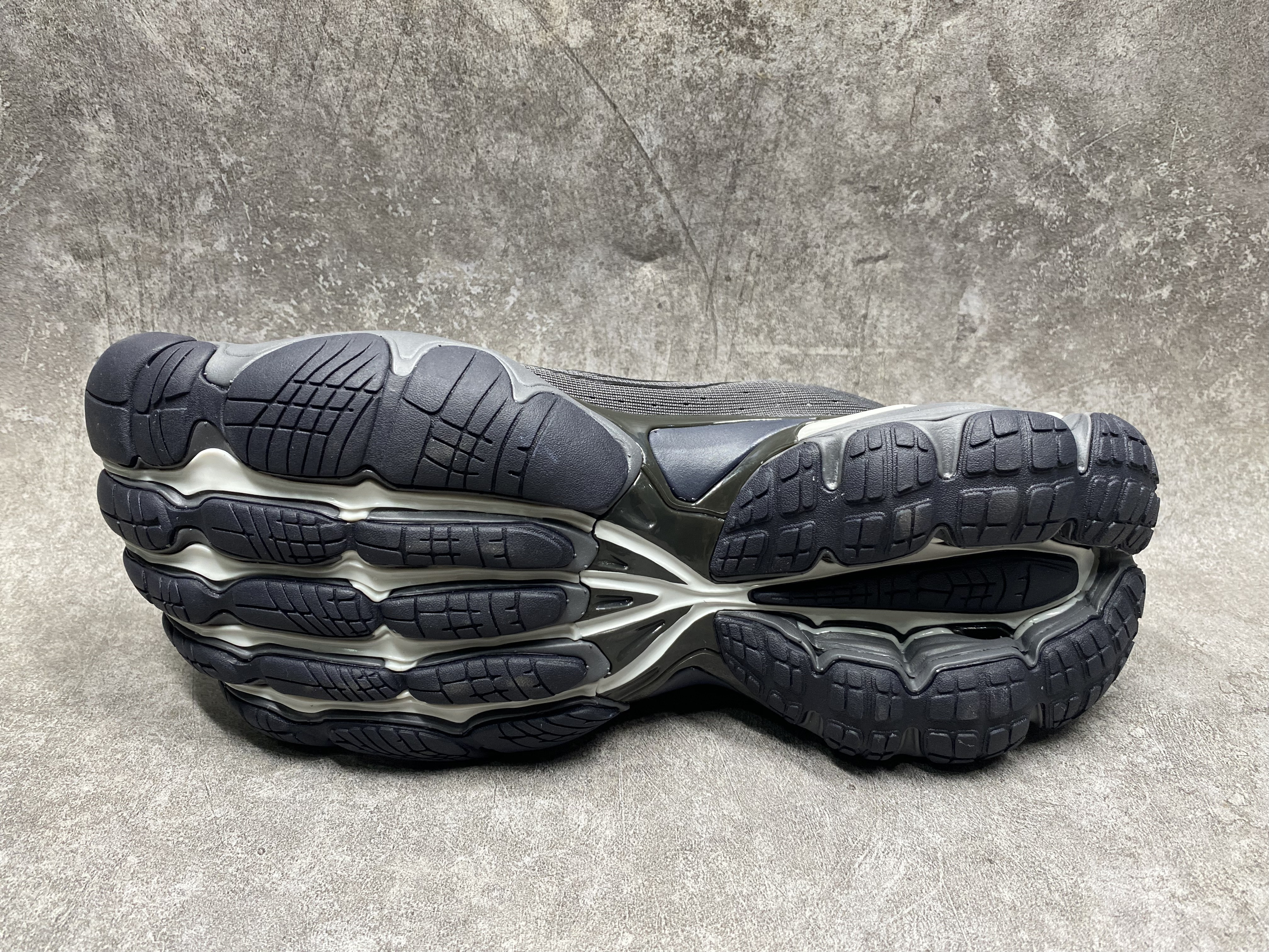 ua ba*len*cia*ga anaT0mic runner sneakers