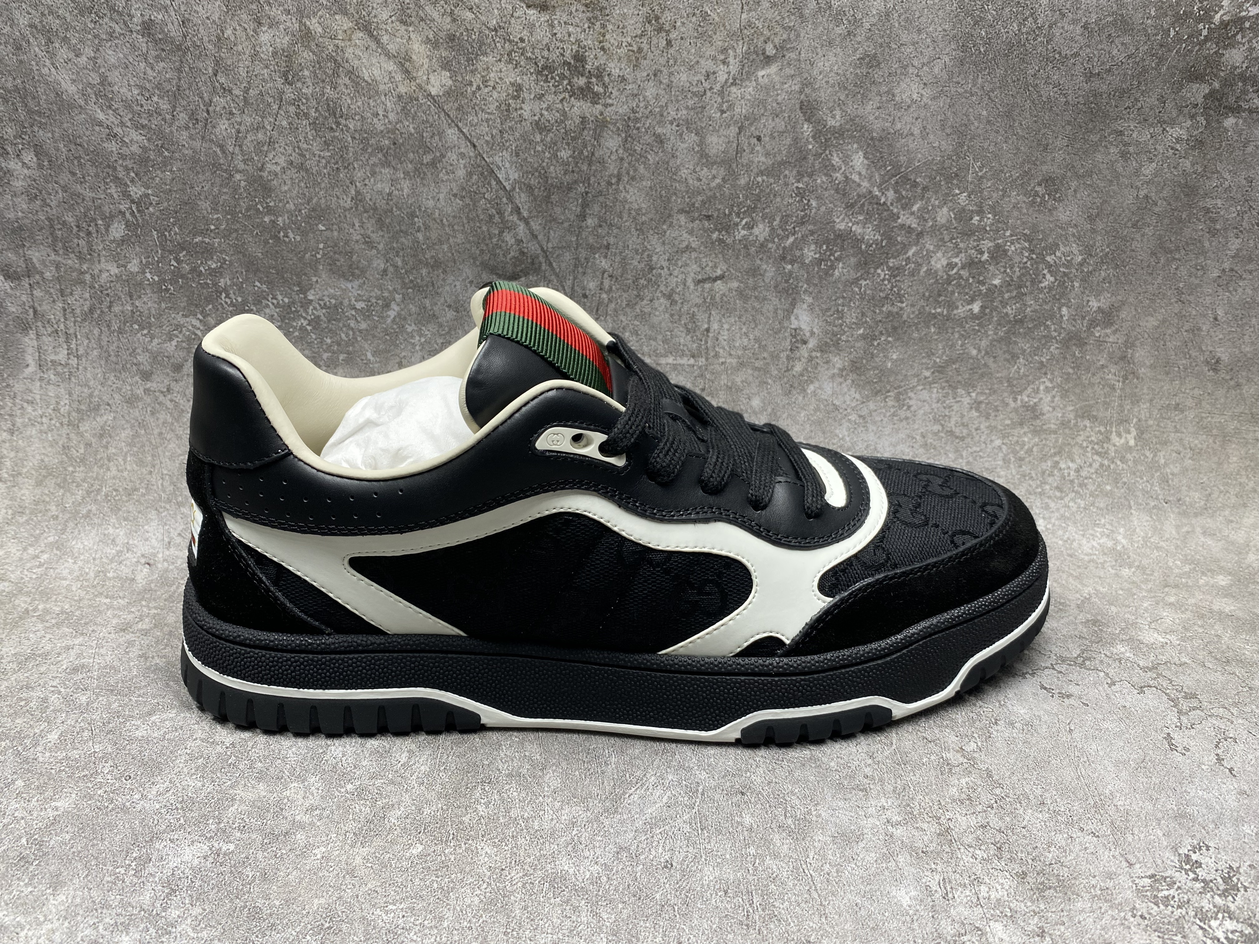 ua G*u*i re-web sneaker