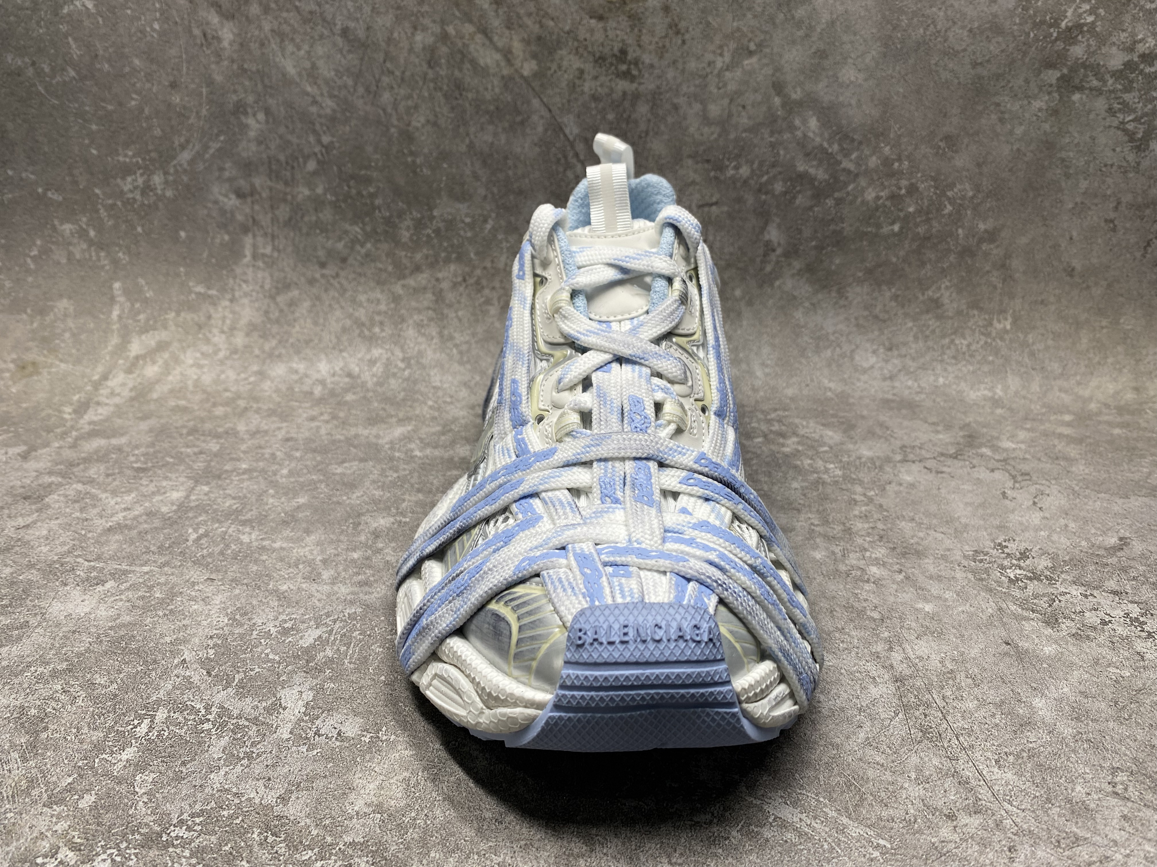 ua Ba*len*cia*ga 3xl extreme laces logo sneaker(run one size large)