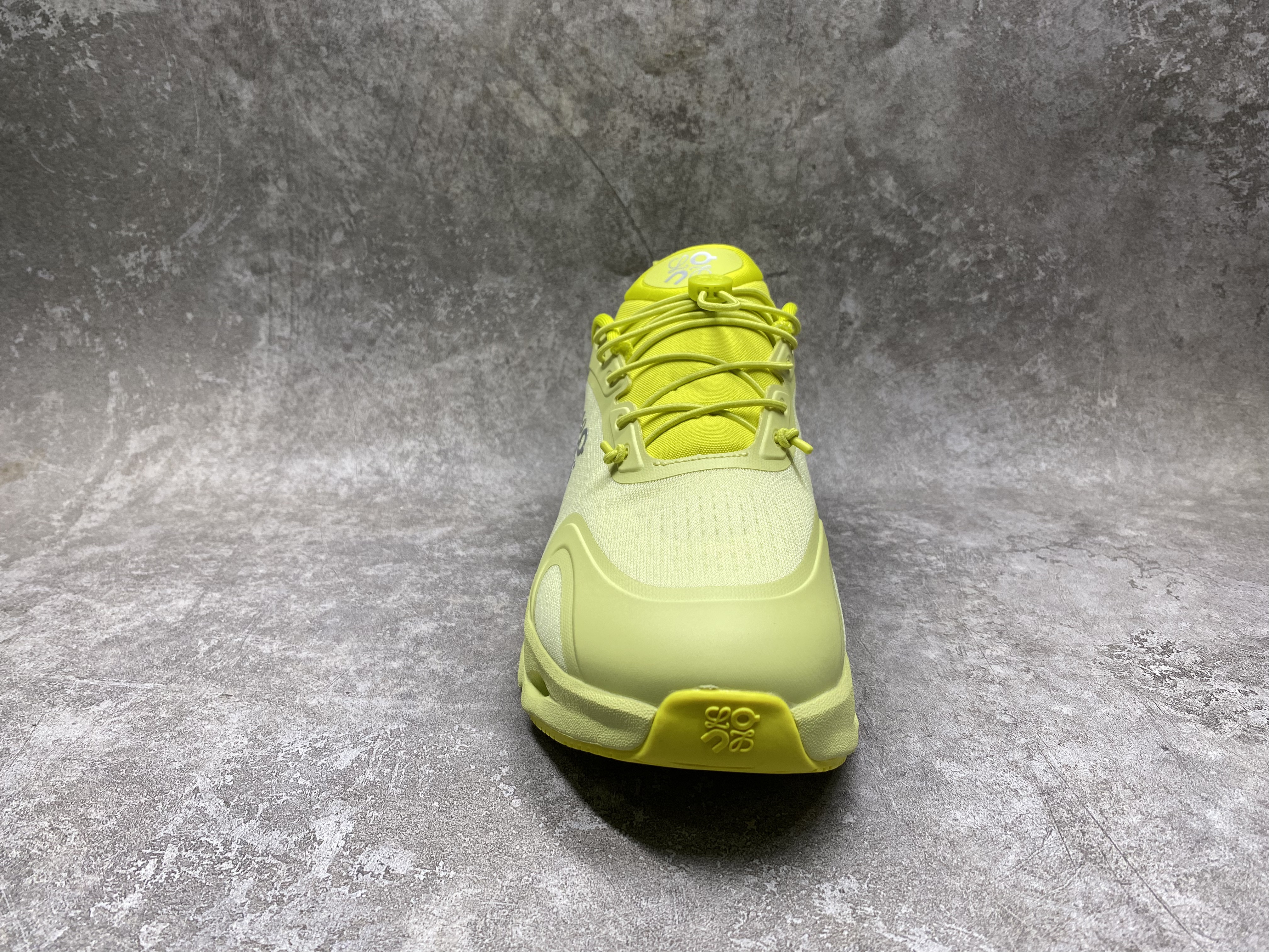 ua L0ew* x on cloudtilt sneaker