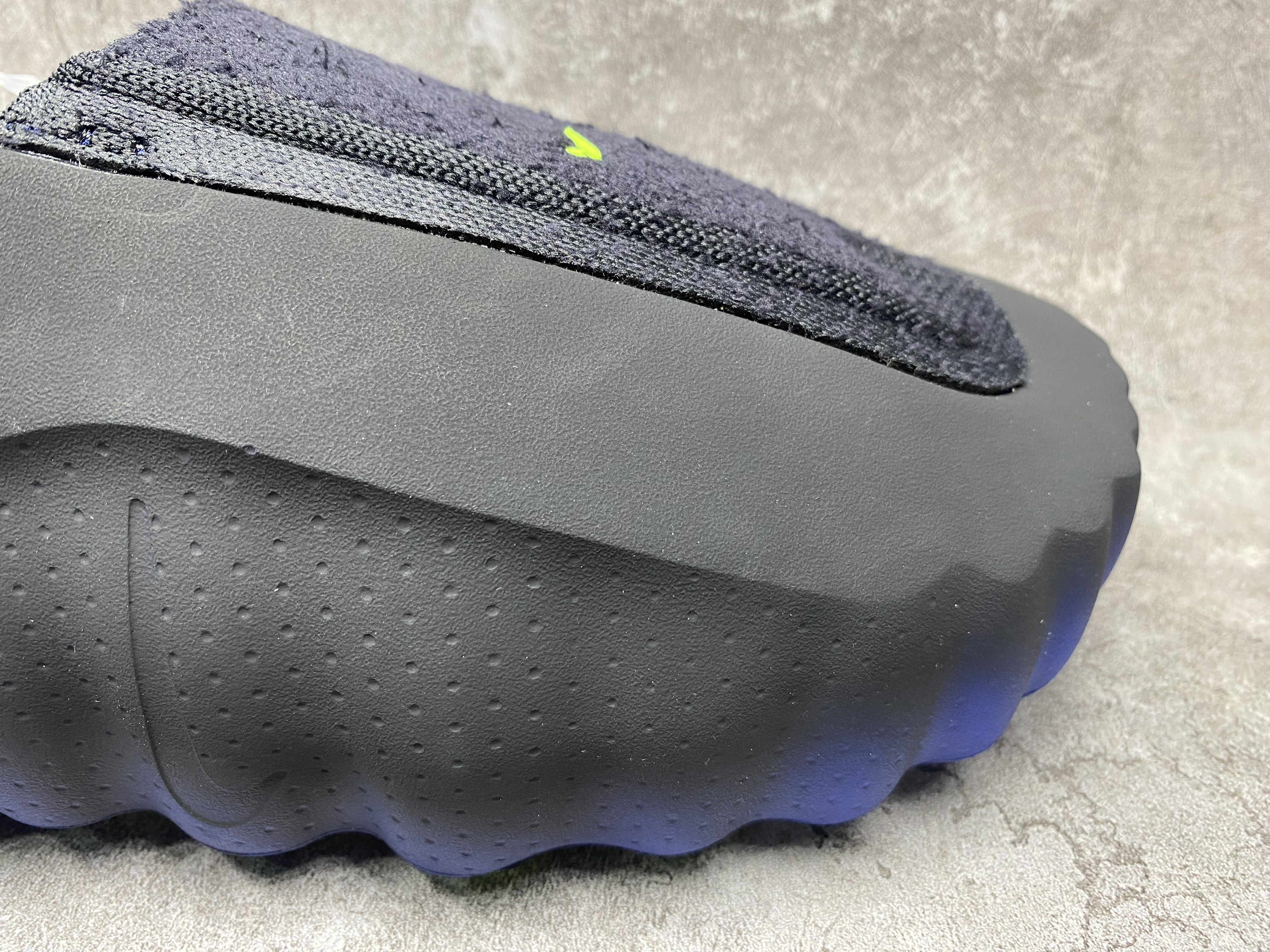 Nike Mind 001 Slide (Runs one size small)