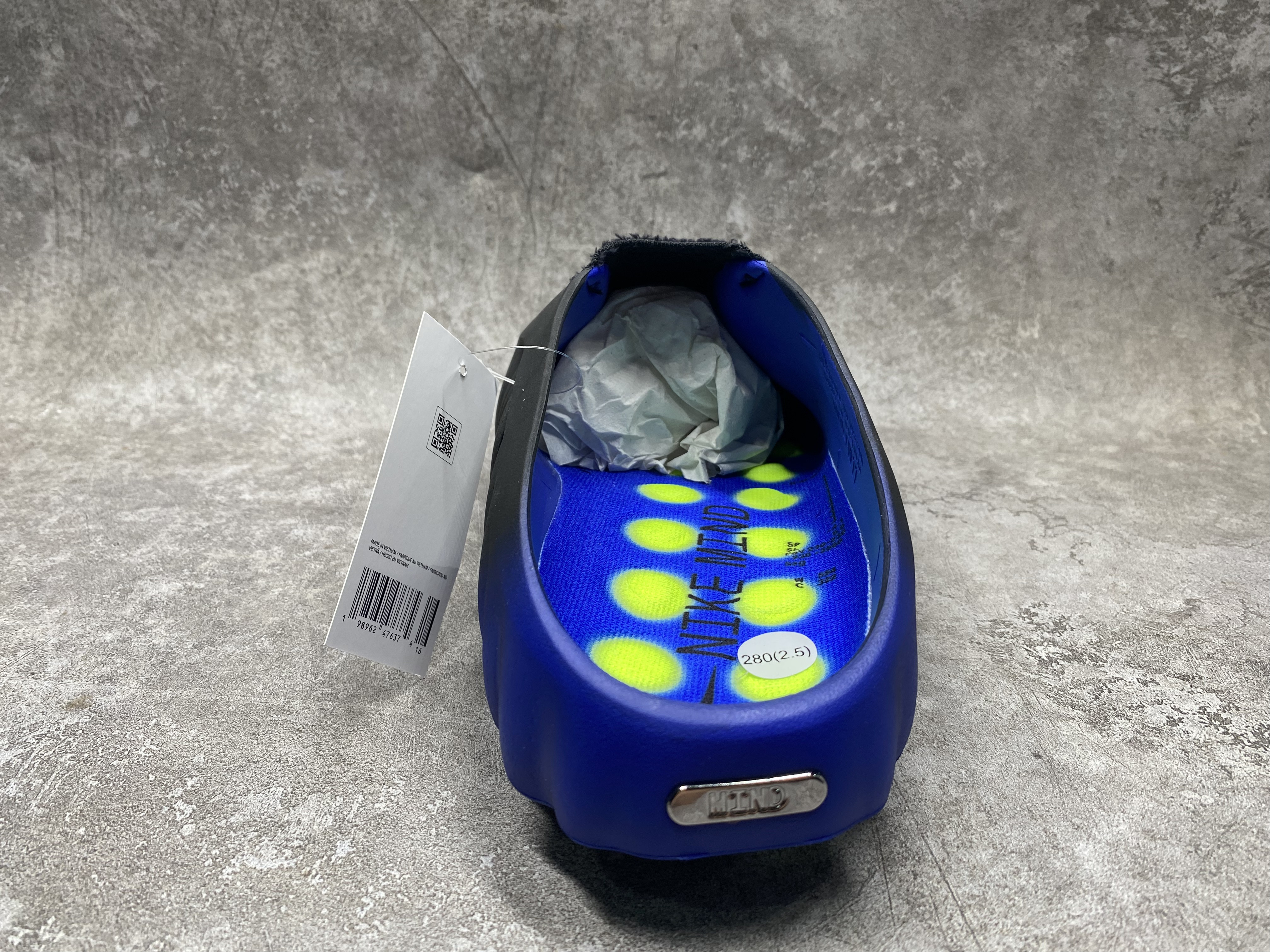 Nike Mind 001 Slide (Runs one size small)
