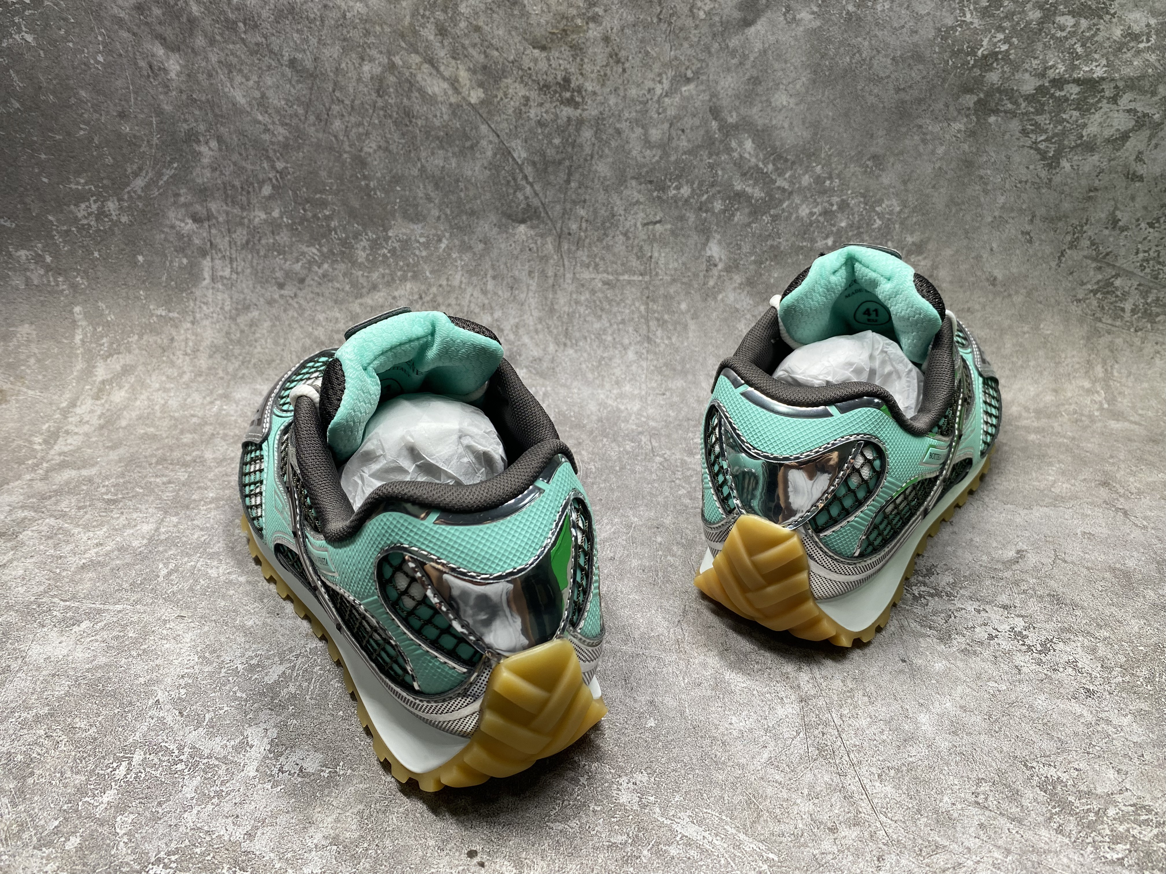 ua bo*te*ga Ve*ne*ta orbit sneaker