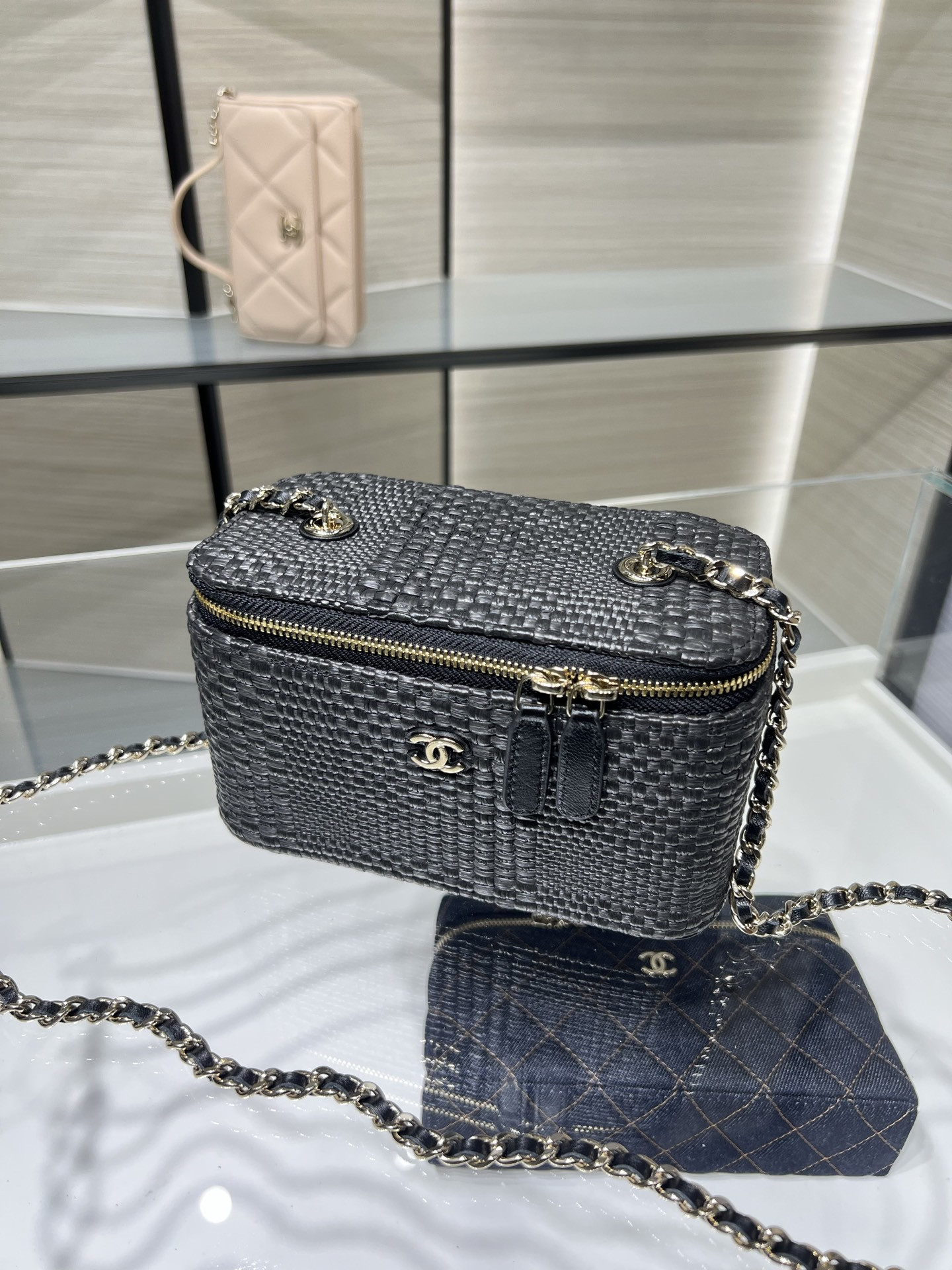 Ch*el classic long vanity with chain ap1341 9.5x17x8cm